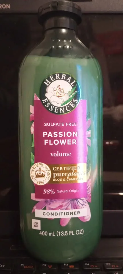 Herbal Essences Passion Flower Shampoo/Conditioner - 2/$10 image indicator(3)