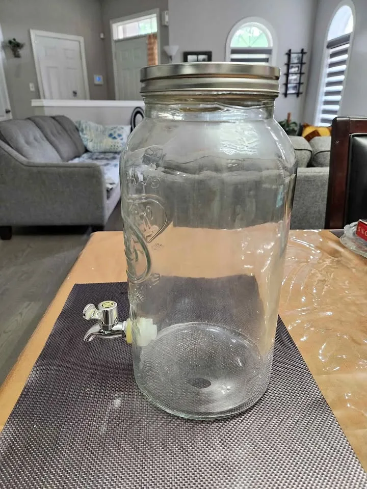 Mason Glass Jar with Tap to Dispense Drinks. One Gallon