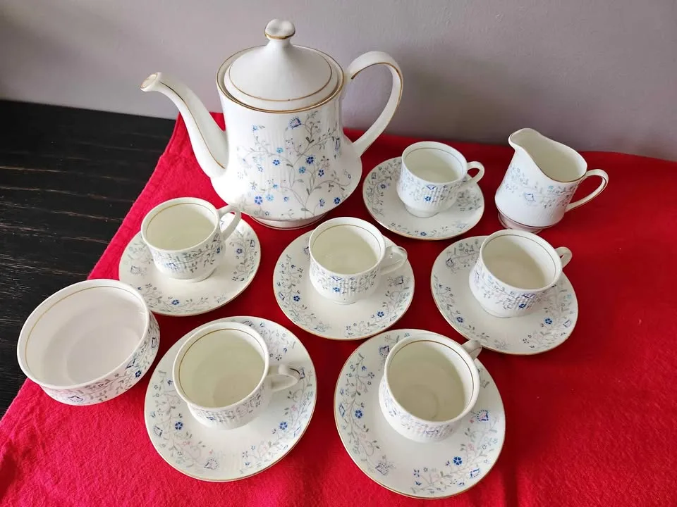 TEA SET 6 cups total 16pcs Bone China