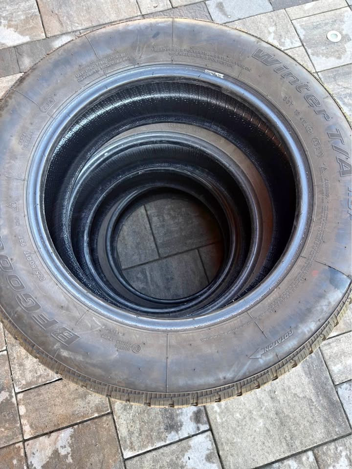 225/60/17 BFGOODRICH WINTER TIRES!! CHEAP!