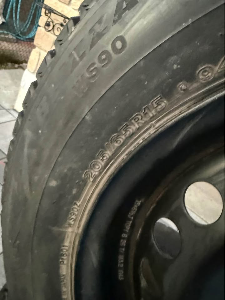 205/65/15 BRIDGESTONE BLIZZAK!! WINTER 5x114.3mm - photo 4