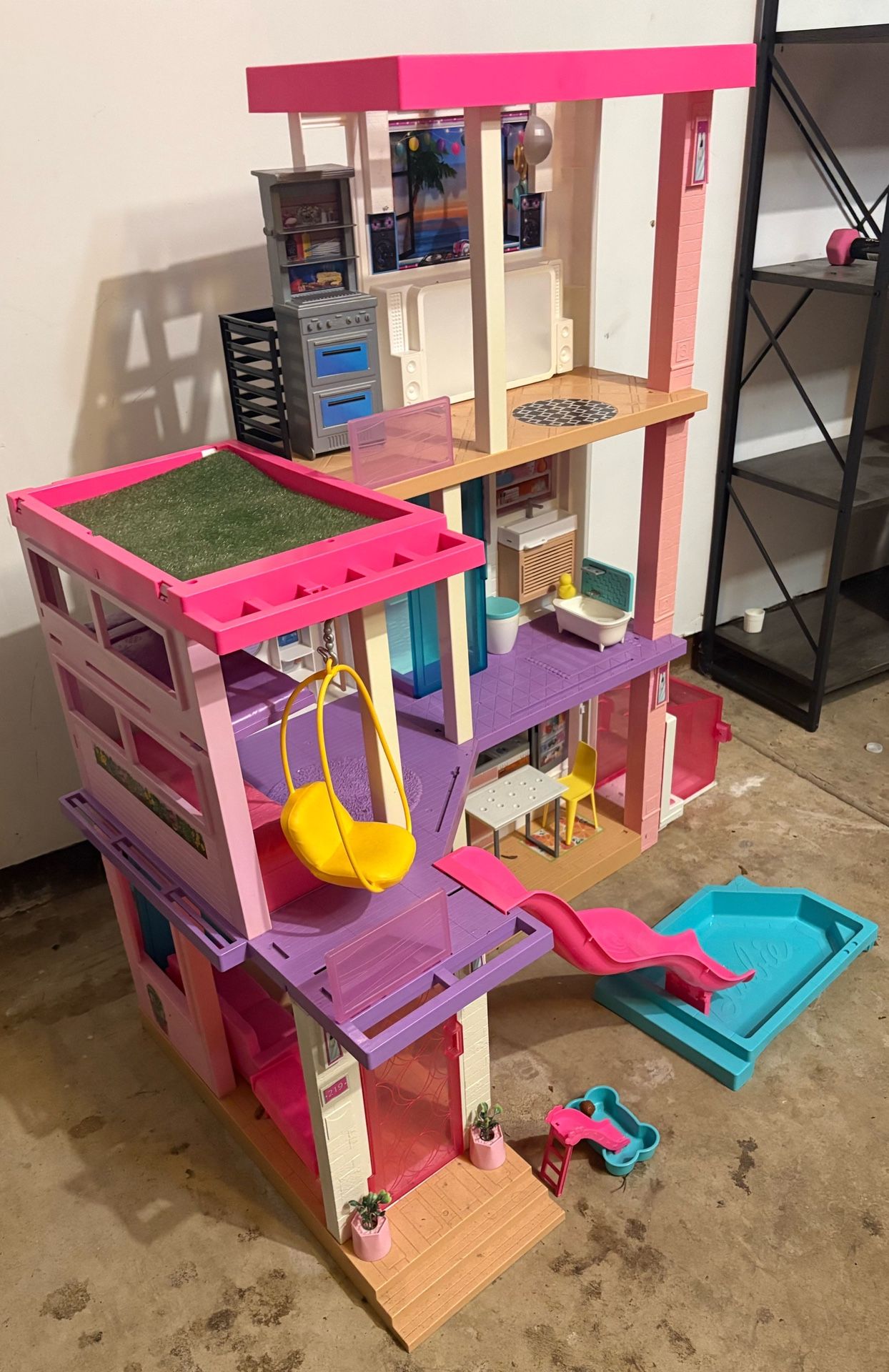 Barbie DreamHouse Playset - photo 2
