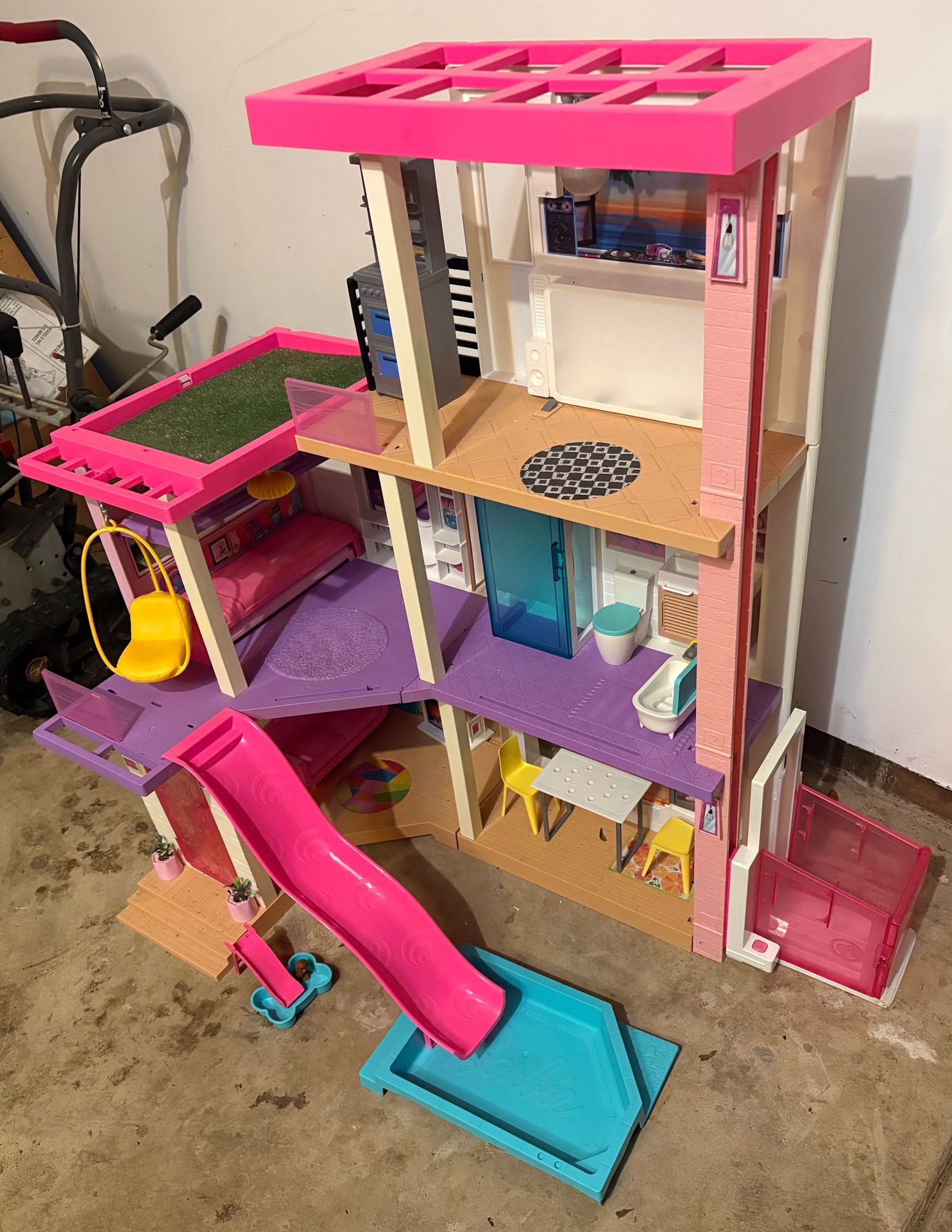 Barbie DreamHouse Playset - photo 3