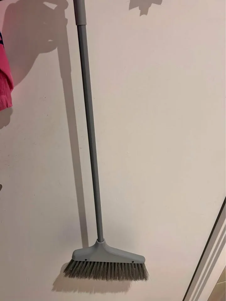 Broom - Grey thumbnail