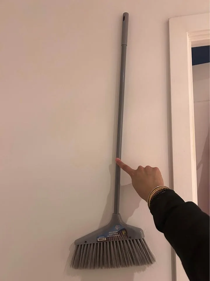 Broom - Grey image indicator(4)