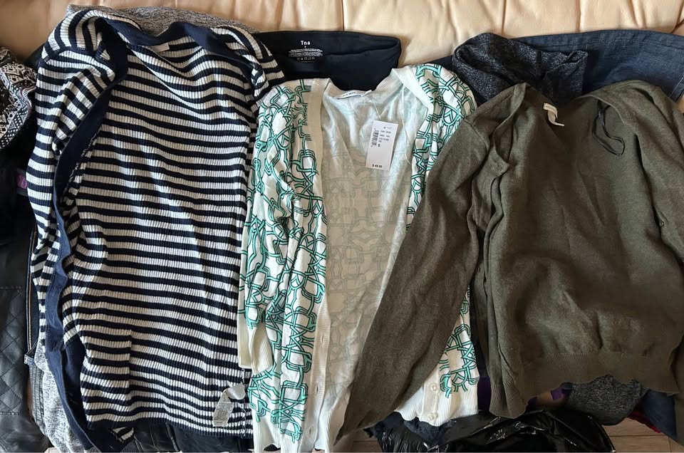 Bag of small fall/winter clothes - photo 3