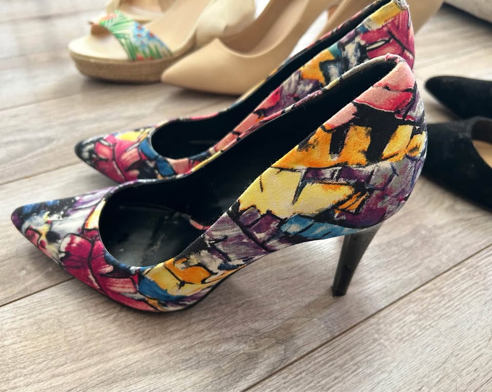 4 pairs of size 8 heels, gently used indoors, espadrille - photo 3