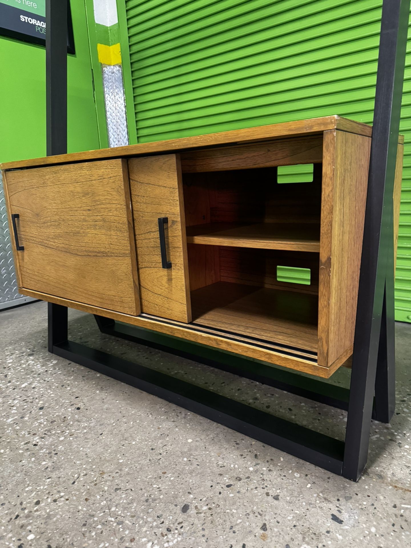 West Elm Tv Unit - FREE DELIVERY - photo 2