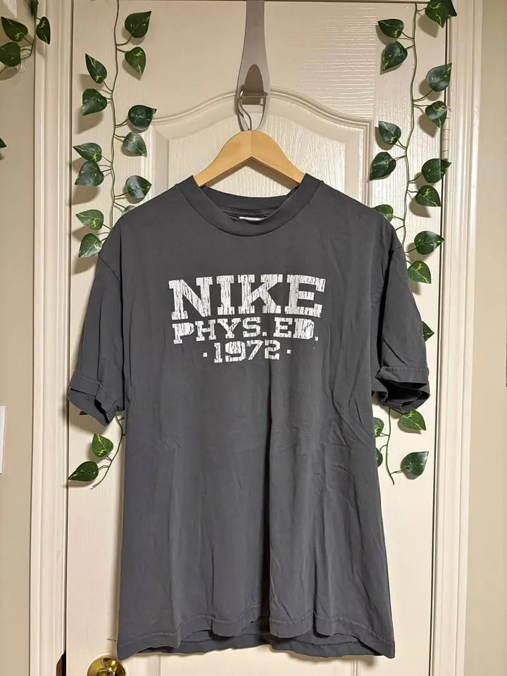 Y2K nike phys ed tee shirt thumbnail