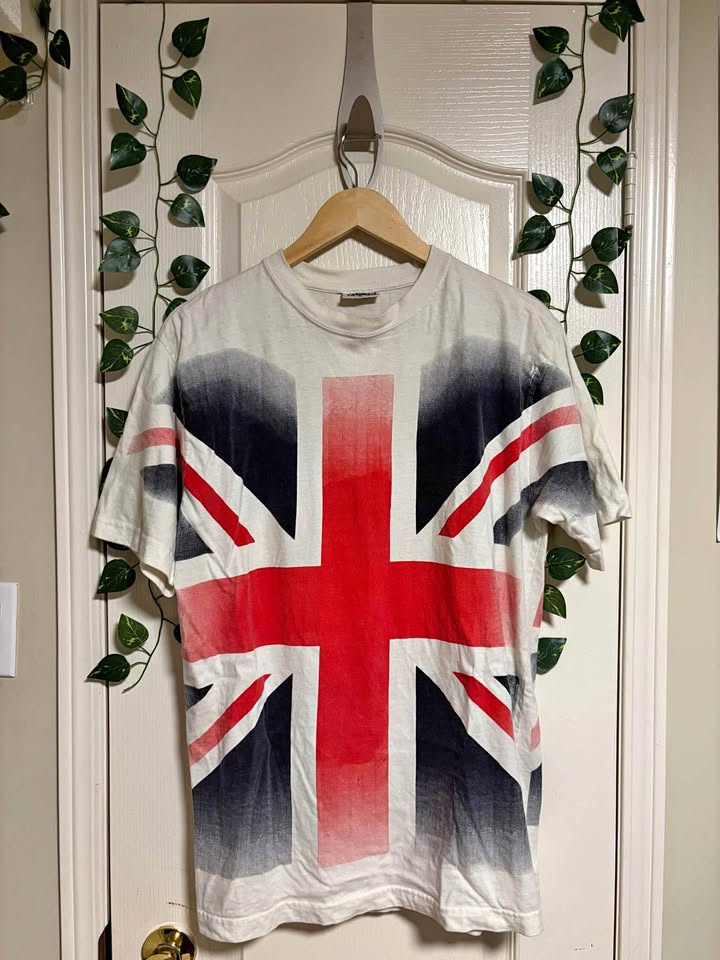 Vintage T-shirt uk both side print by ZIP IT