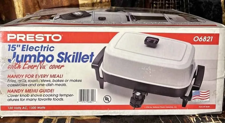 Vintage Presto 15” Jumbo Skillet 06821 New