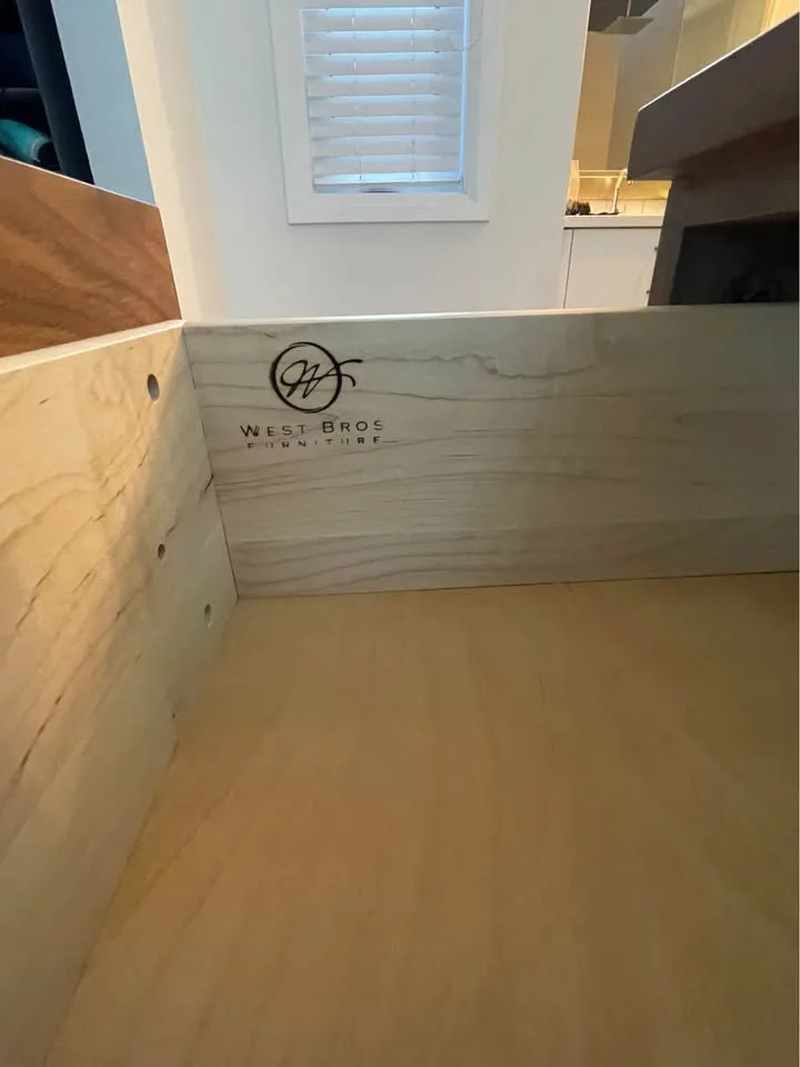 Bedroom dressers (pair) image indicator(4)