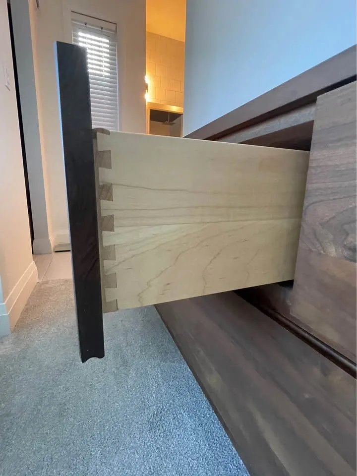 Bedroom dressers (pair) image indicator(5)