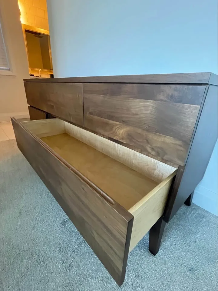 Bedroom dressers (pair) image indicator(6)