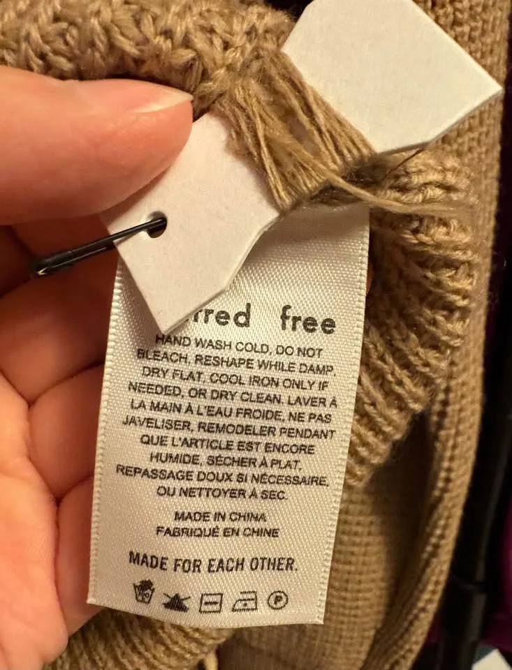 Aritzia Wilfred Isabelli Sweater - Size Medium image indicator(6)