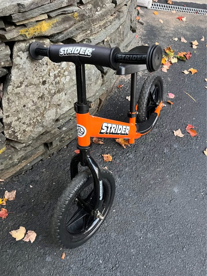 Strider 12” Sports Balance Bike - photo 2