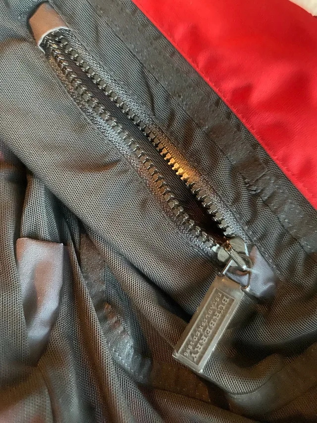 Burberry Sport Jacket Red Size Medium image indicator(8)