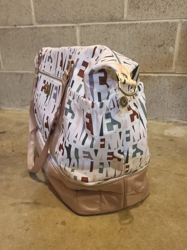 2 ladie's purse handbags - New/like new image indicator(3)