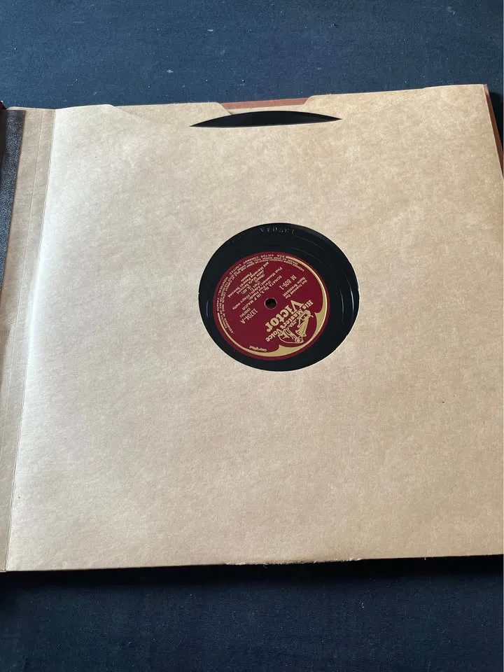 Mozart vinyl, sonata number 3, collectors item image indicator(2)