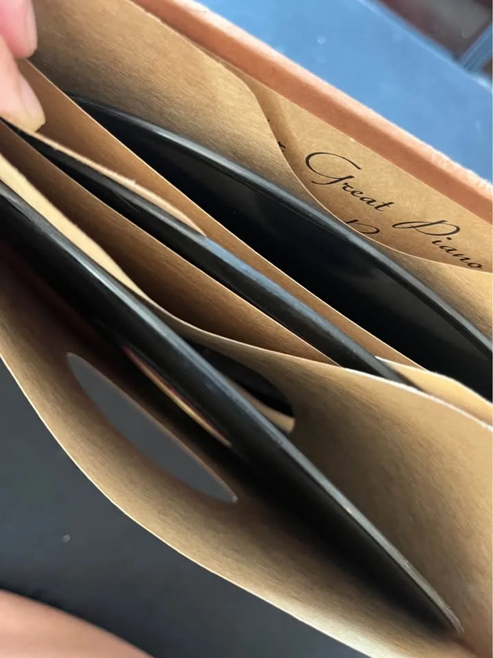 Mozart vinyl, sonata number 3, collectors item image indicator(4)