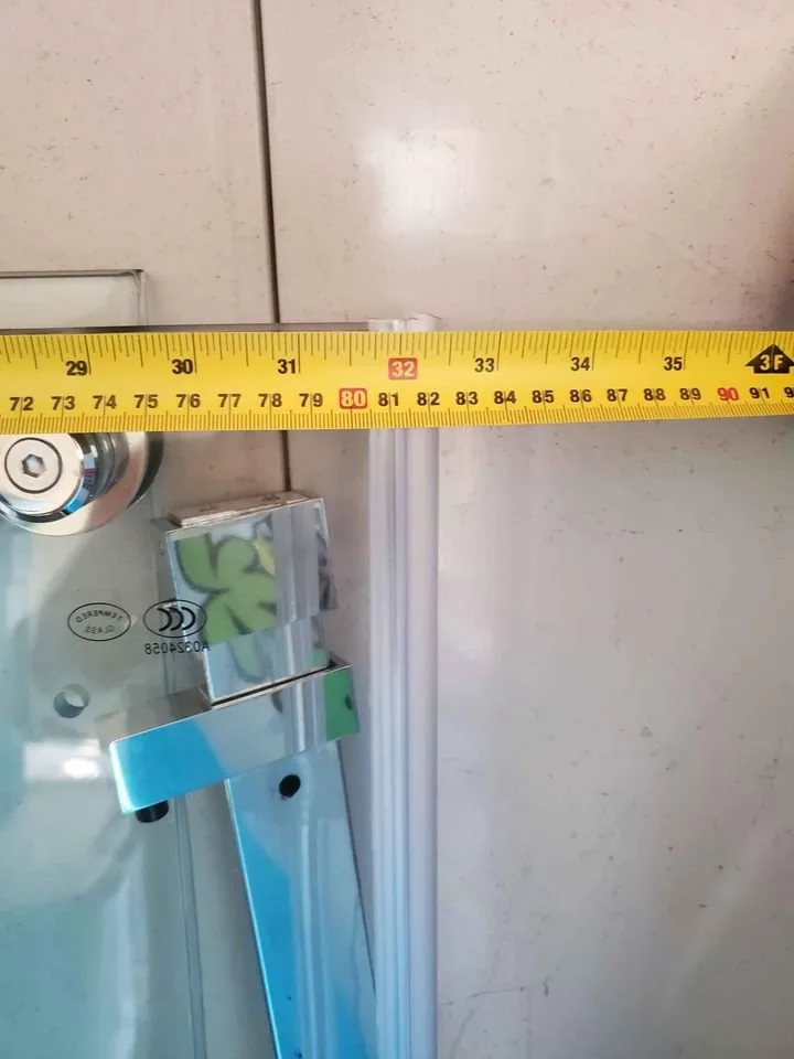 Glass shower enclosure image indicator(4)