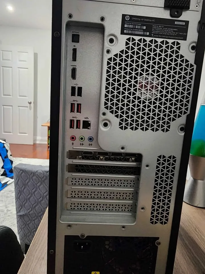 Gaming / Editing PC – i7 8700 | RTX 3060 | 32GB RAM image indicator(5)