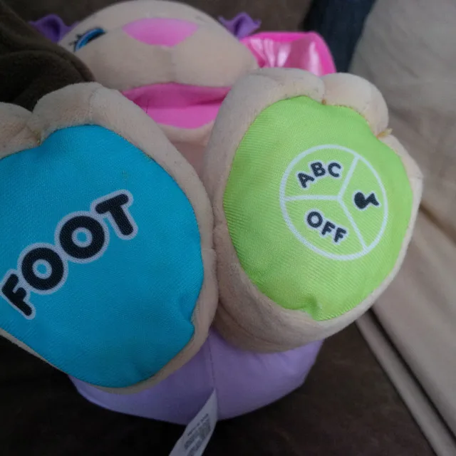 Fun talking and singing dog - Fisher-Price Laugh n Learn Puppy image indicator(2)