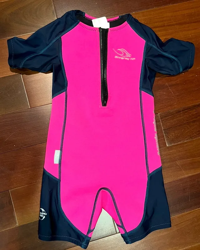 kids size 6 wetsuit