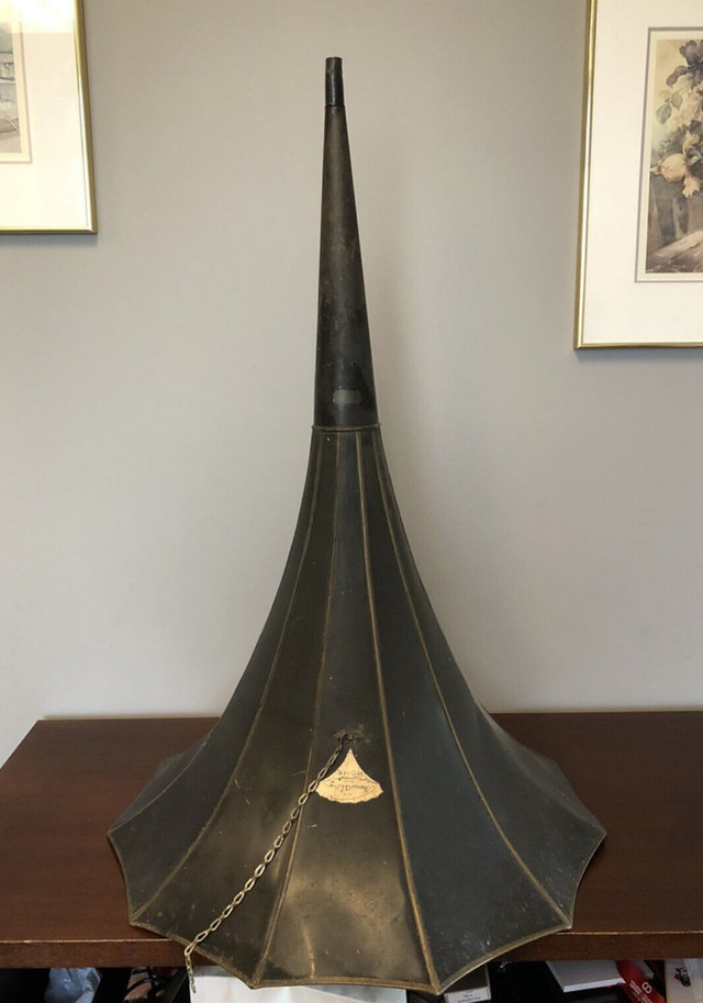 Edison Home gramophone horn - morning glory horn
