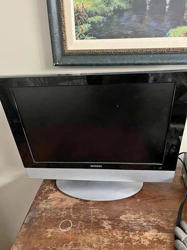 Old school mini flat screen and dvd player combo thumbnail
