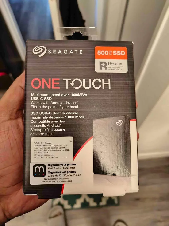 Seagate 500 GB SSD USB C external drive in box