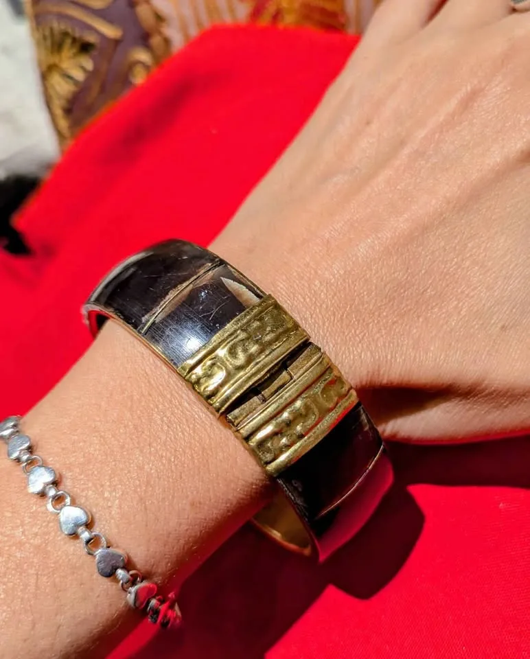 ✨ Vintage Boho Brass & Bone Bangle Set of 3 image indicator(5)