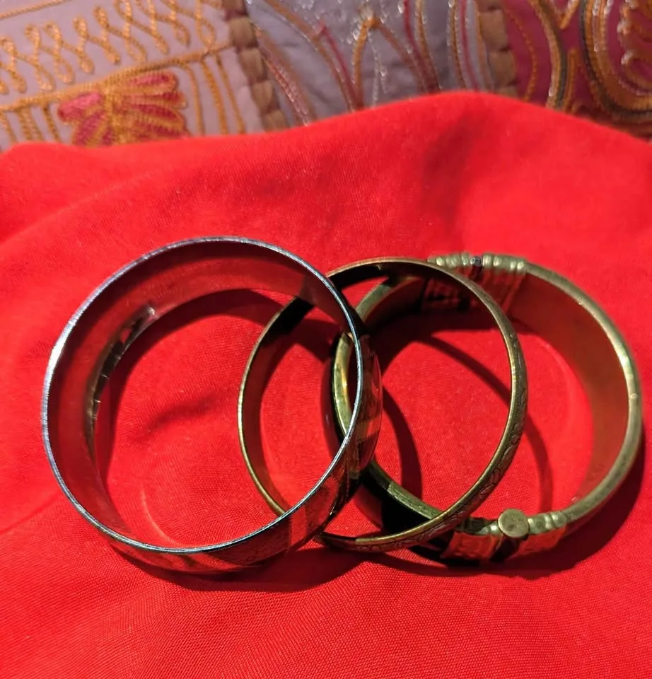 ✨ Vintage Boho Brass & Bone Bangle Set of 3 image indicator(6)