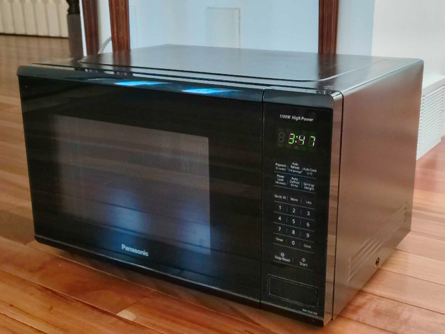 Panasonic Microwave 1100W, Genius Sensor, Like New - photo 2