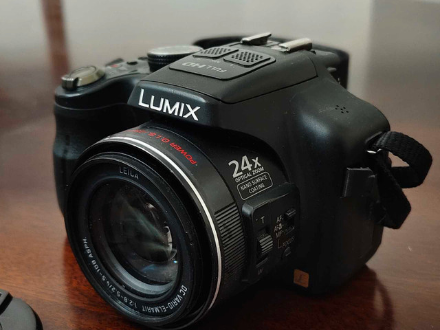 Panasonic Lumix Camera Leica SuperZoom 24X Full HD FZ150
