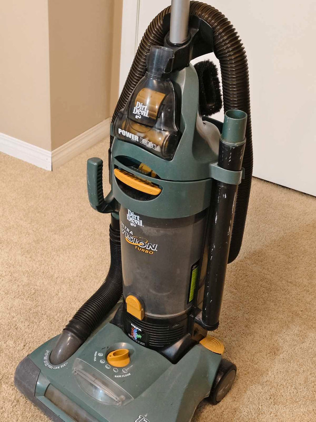 DirtDevil Ultra vacuum, free spare belt & filter
