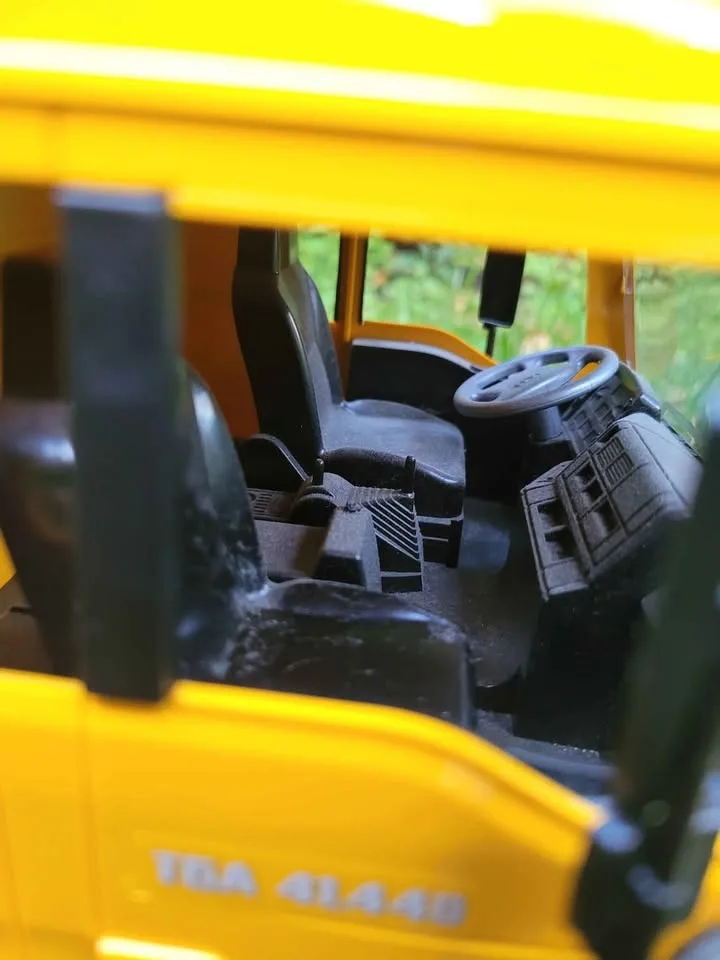 Toy Truck Crane – Like New Condition (yellow) image indicator(2)