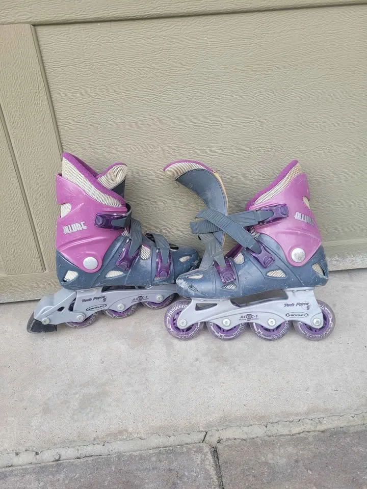 Roller blades (used) purple and pink image indicator(2)