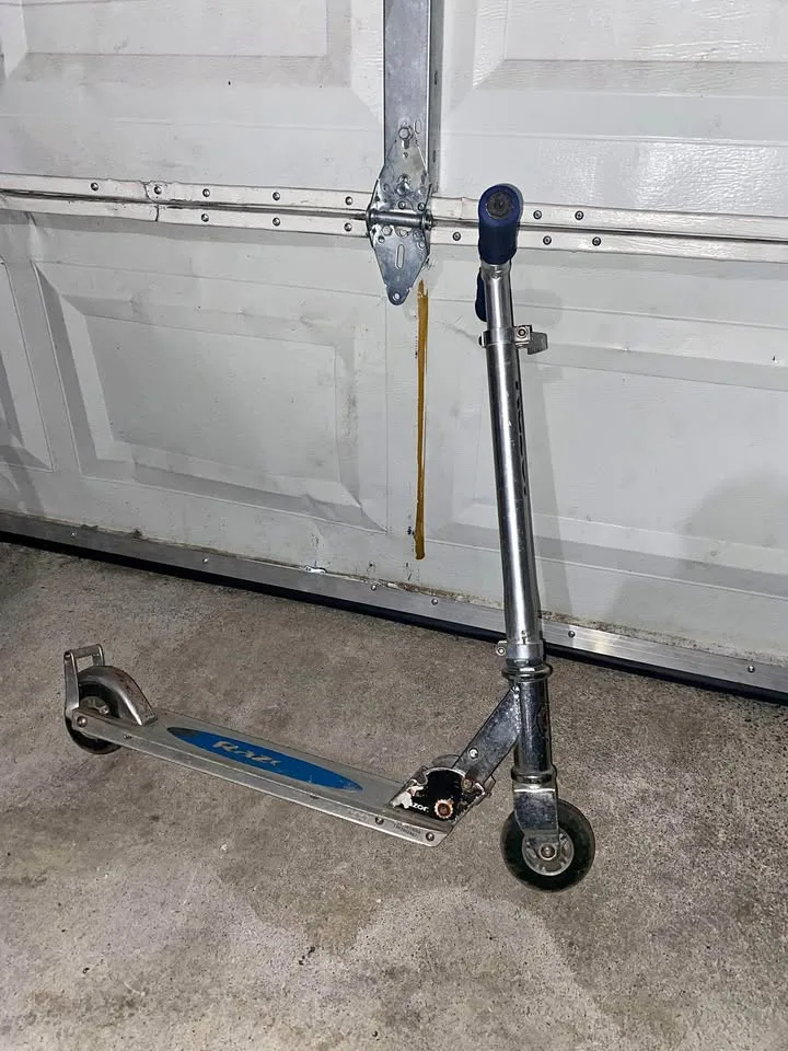 Kids scooter thumbnail