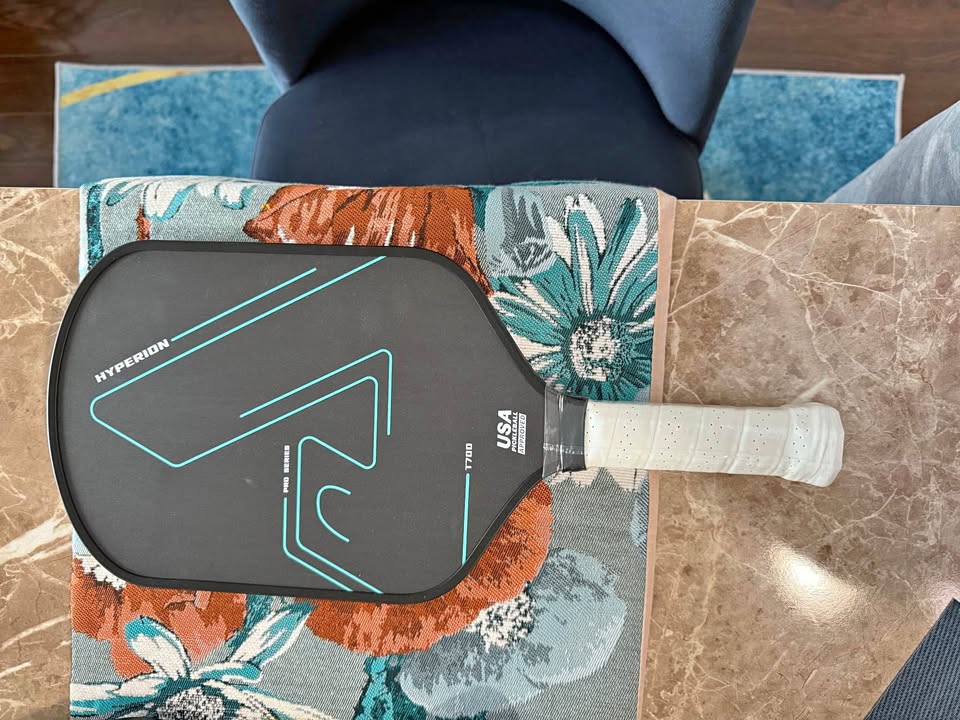 Pickleball paddle