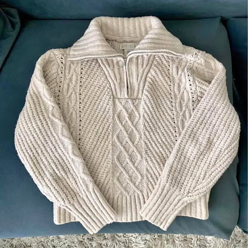 Ruby Moon Knitwear/Sweater Size S thumbnail