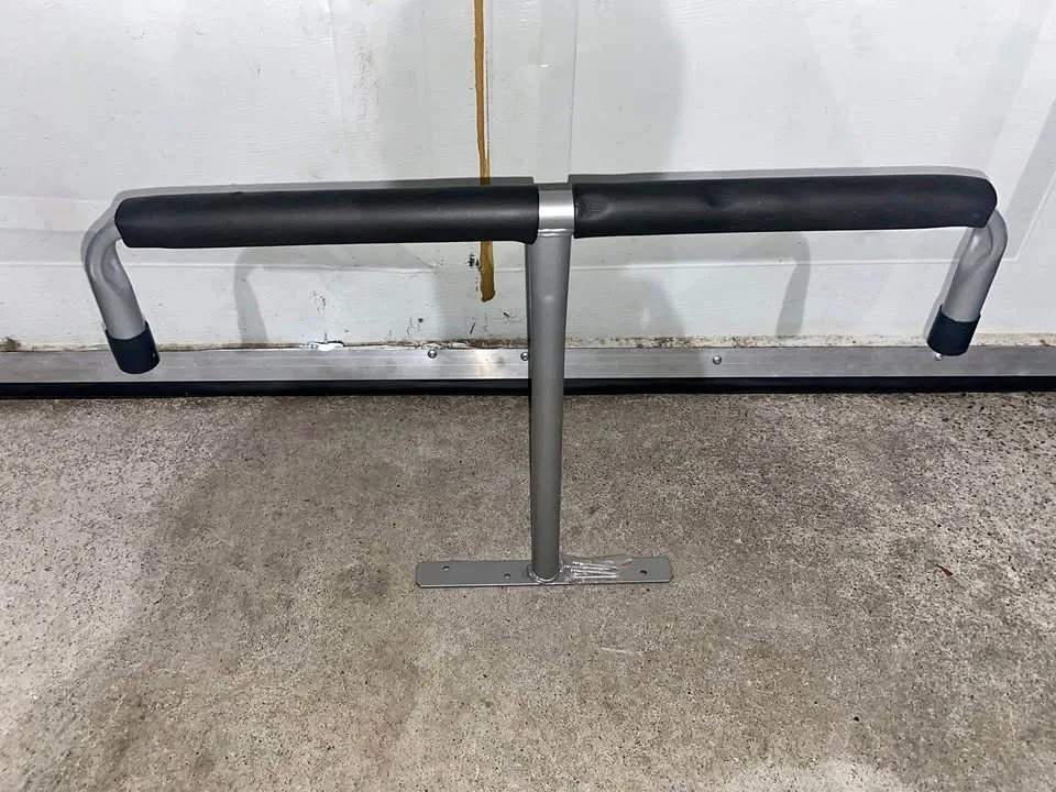 Pull up bar thumbnail