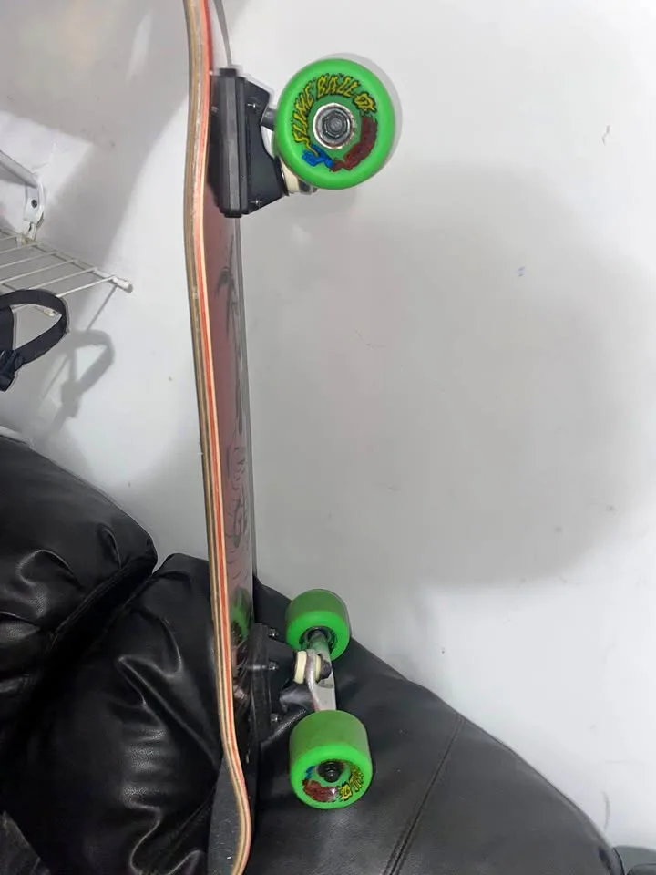 Skateboard thumbnail