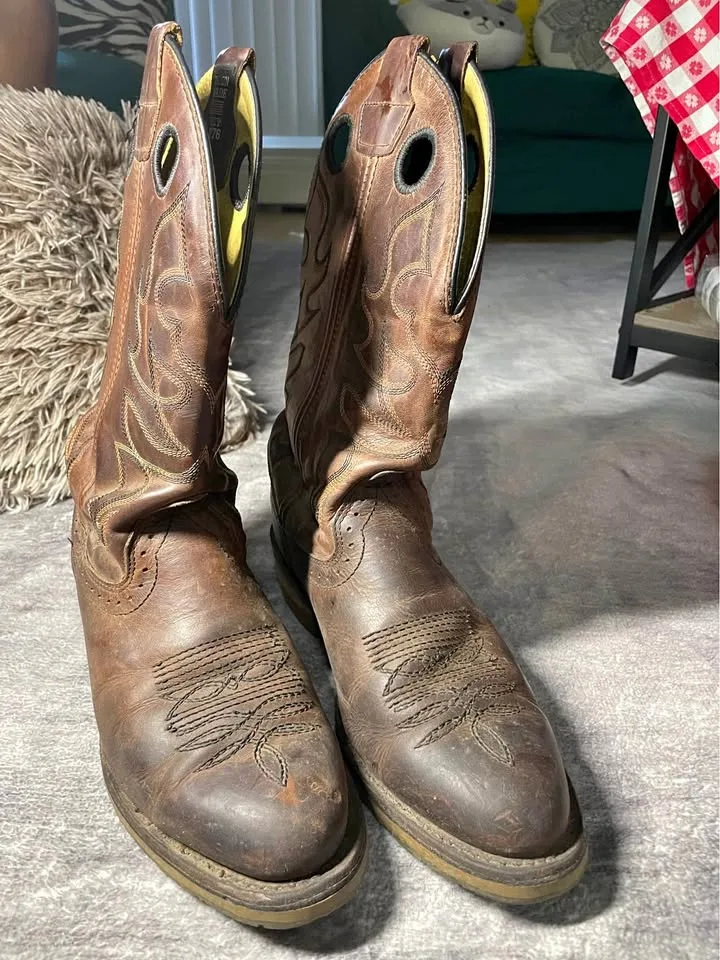 Cow boy boots size 8.5 Pick up downtown thumbnail