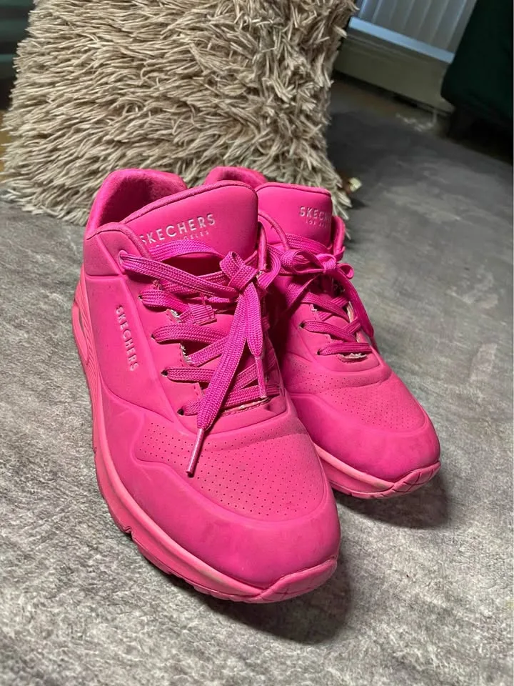 Pink sketchers size 8.5 Pick up downtown thumbnail