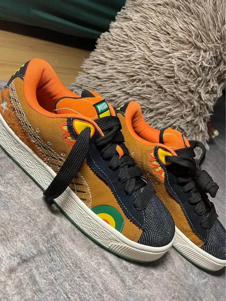 Puma suede size 9 Pick up downtown image indicator(2)