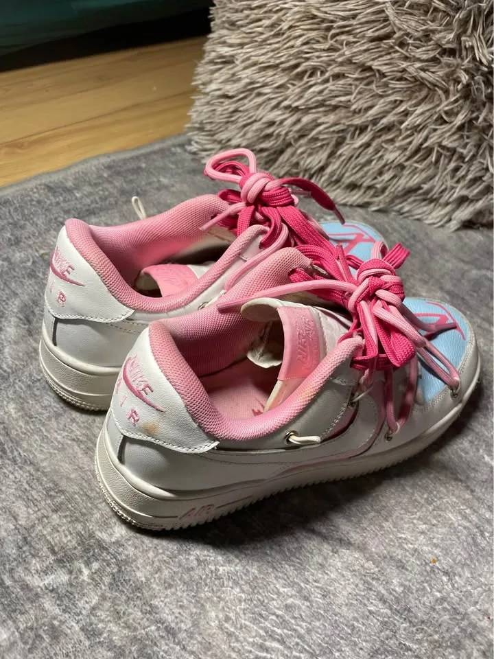 Pink Airforce 1 size 8.5 Pick up downtown image indicator(3)