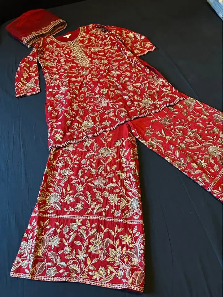 Embroidered Nishat Linen Luxury Pret Women Dress (3 Pieces) image indicator(6)