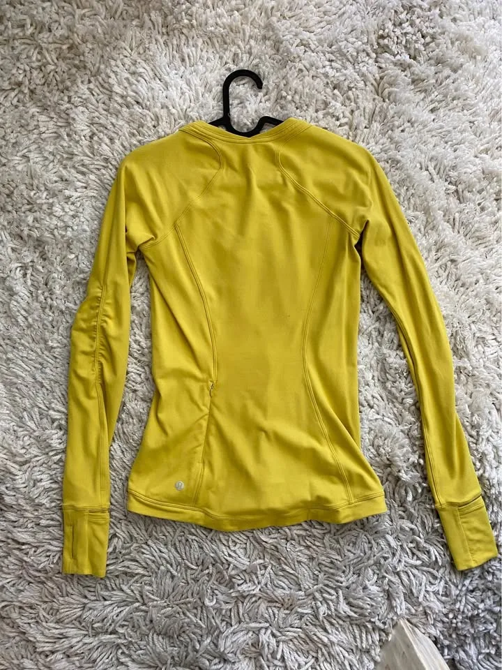lululemon Runderful Long Sleeve - Size 4 image indicator(2)