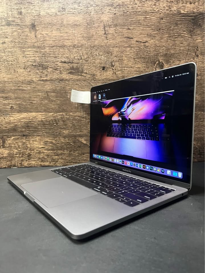 MacBook Pro Laptop 13” USB-C - Charger included - photo 2